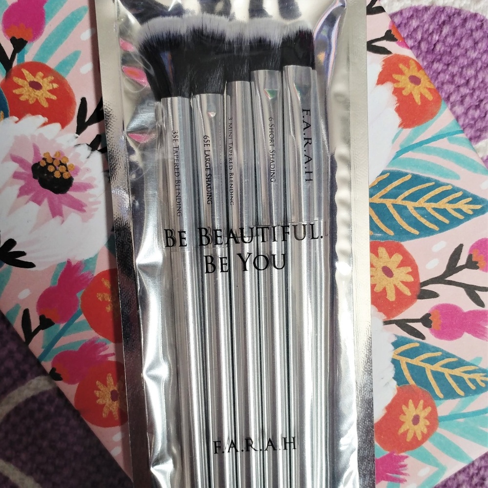 F.A.R.A.H BRUSHES 5-Piece Eye Perfection Set - Picture 2 of 3